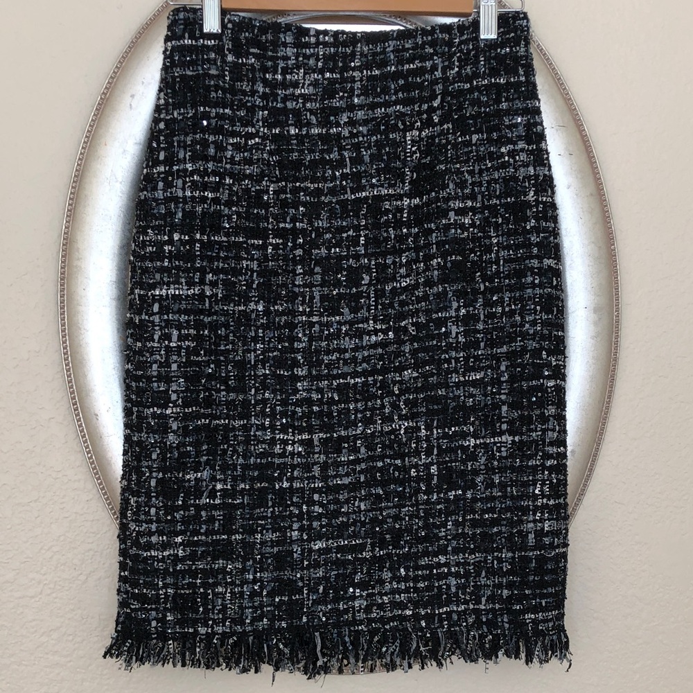 Gracia Black and White Tweed Fringe-Hem Pencil Skirt